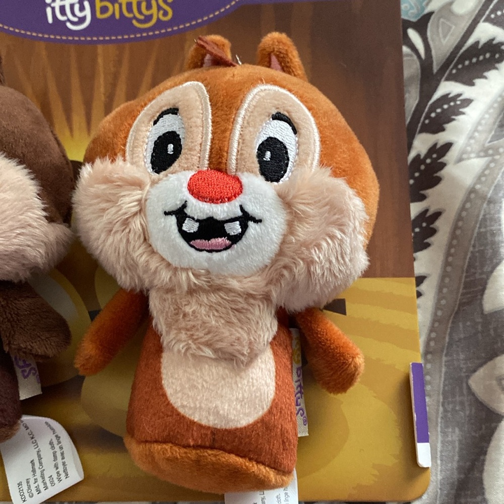 Hallmark Chip and Dale Disney itty bittys NEW - Picture 3 of 4